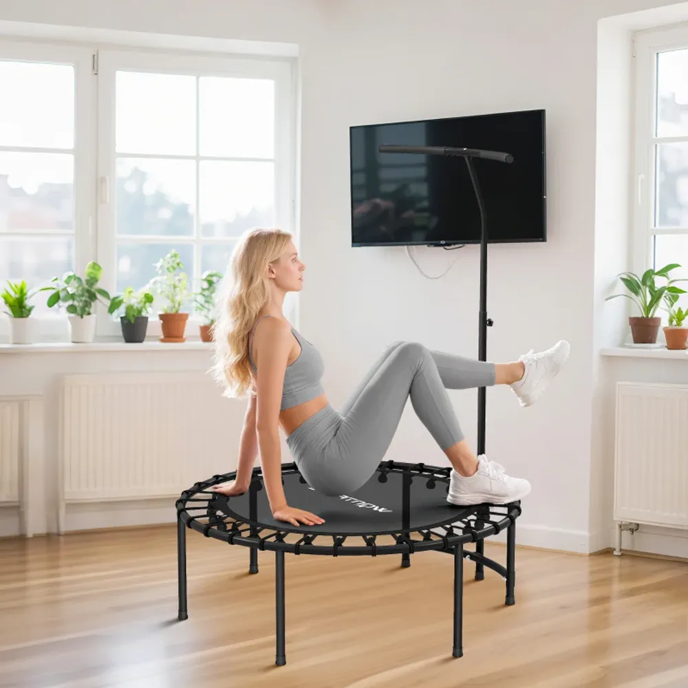 Fitness-trampoline med justerbart håndtak – svart