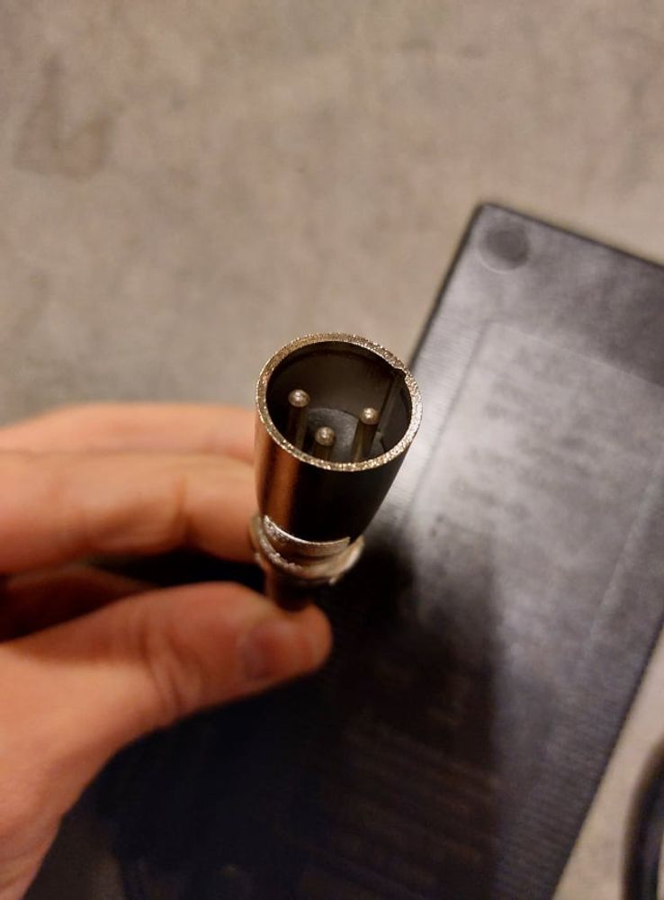 Lader til LIA-FJ-e-tri-01-500w