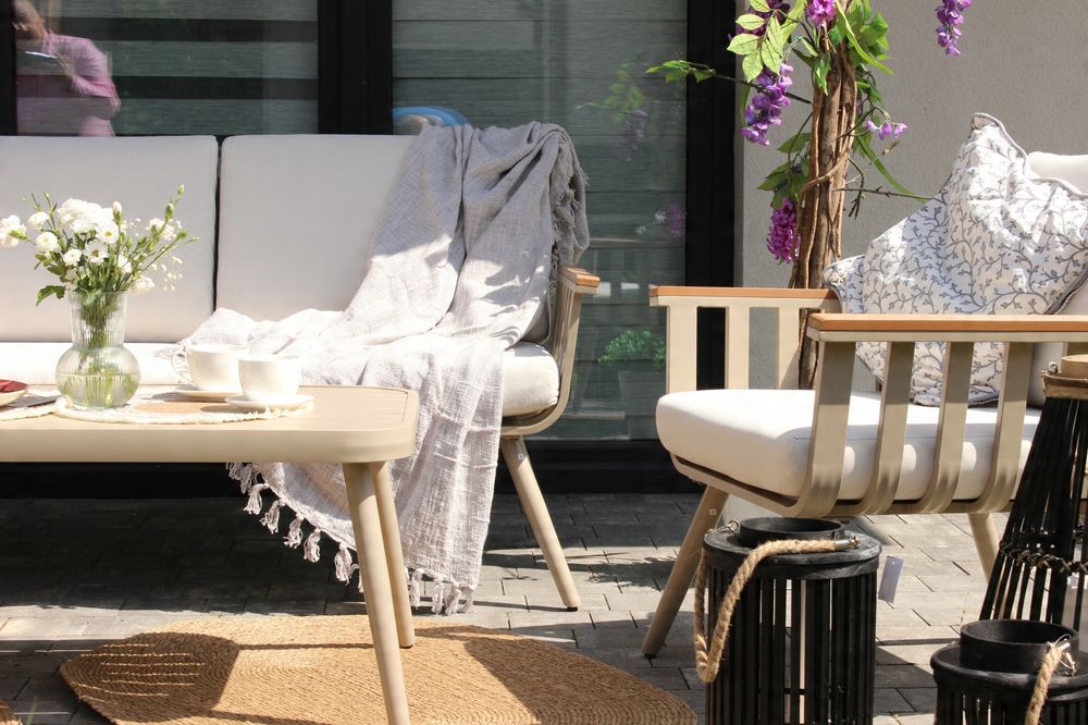 Hagemøbelsett Kefalonia - sofa, stoler og bord
