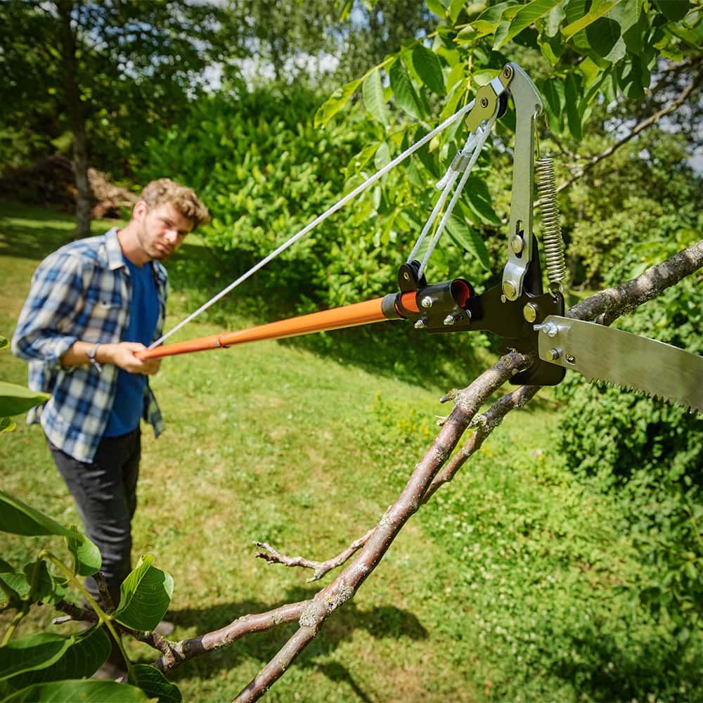 Teleskopisk beskjæringssag med beskjæringssaks