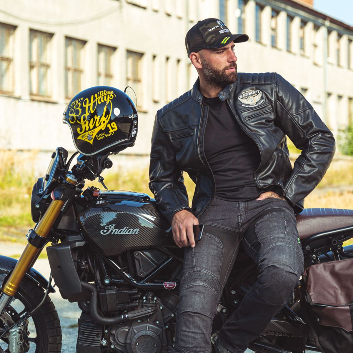 MC-hjelm W-TEC Café Racer - 3Ways Surf